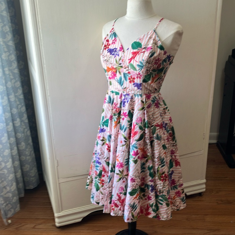 Gianni Bini Size 4 100% Cotton Floral Sundress | Fully Lined Strappy Fit & Flare